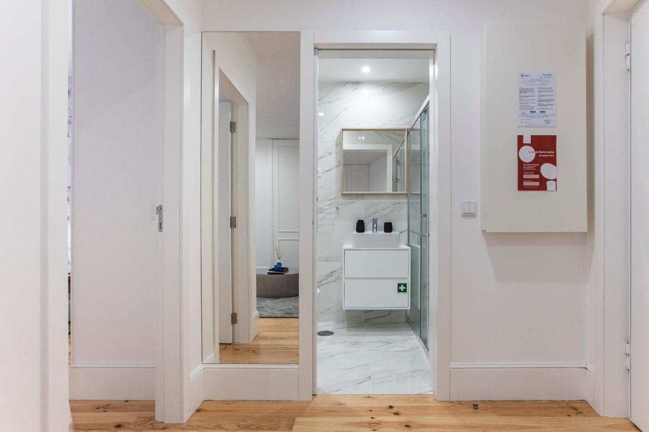 Elegant Downtown 1Br Flat W/ Ac By Lovelystay Porto Eksteriør bilde