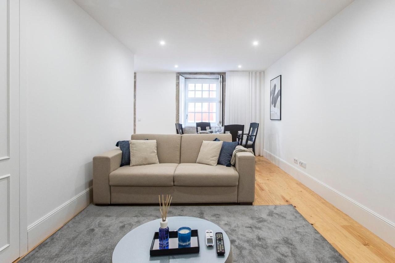 Elegant Downtown 1Br Flat W/ Ac By Lovelystay Porto Eksteriør bilde
