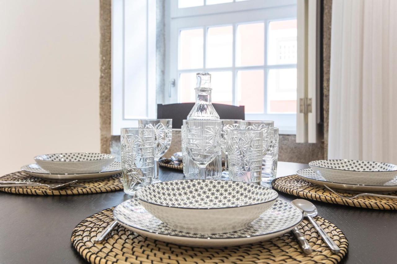 Elegant Downtown 1Br Flat W/ Ac By Lovelystay Porto Eksteriør bilde