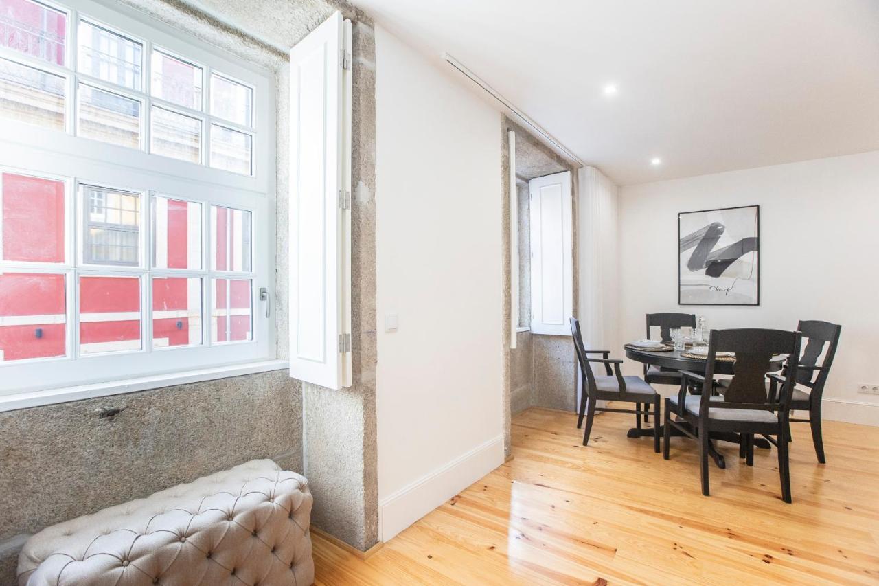Elegant Downtown 1Br Flat W/ Ac By Lovelystay Porto Eksteriør bilde