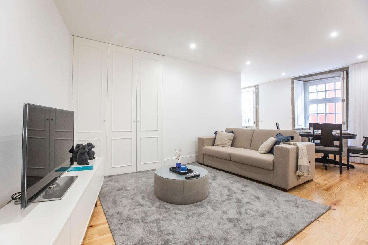 Elegant Downtown 1Br Flat W/ Ac By Lovelystay Porto Eksteriør bilde