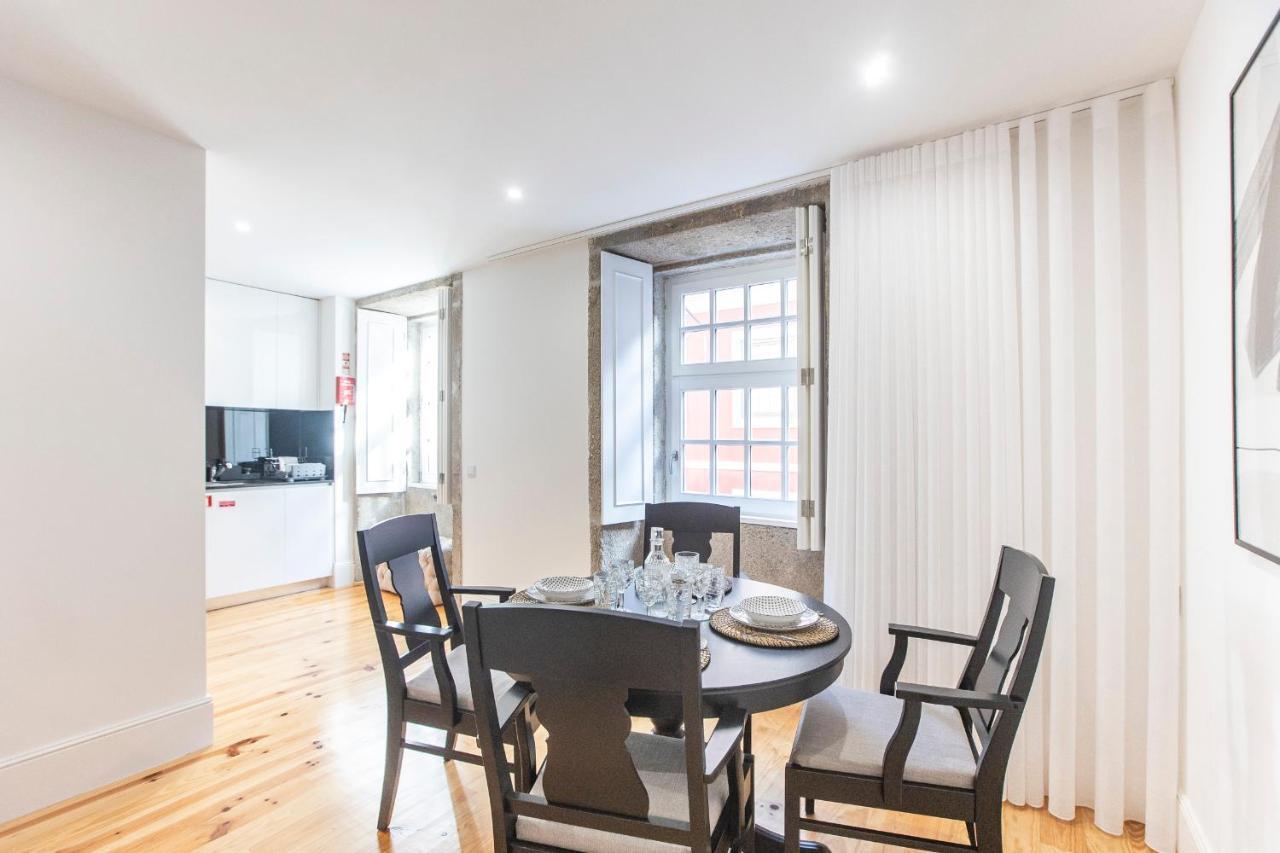 Elegant Downtown 1Br Flat W/ Ac By Lovelystay Porto Eksteriør bilde