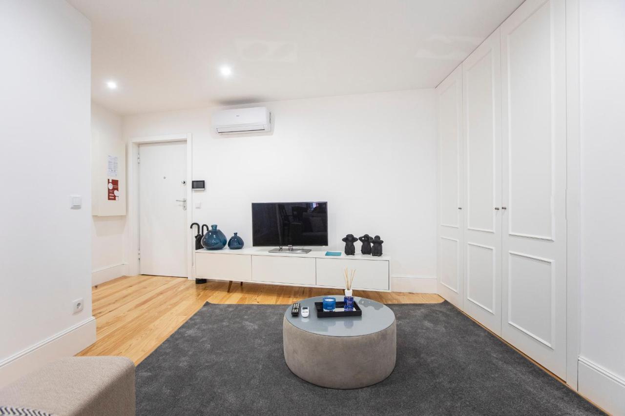 Elegant Downtown 1Br Flat W/ Ac By Lovelystay Porto Eksteriør bilde