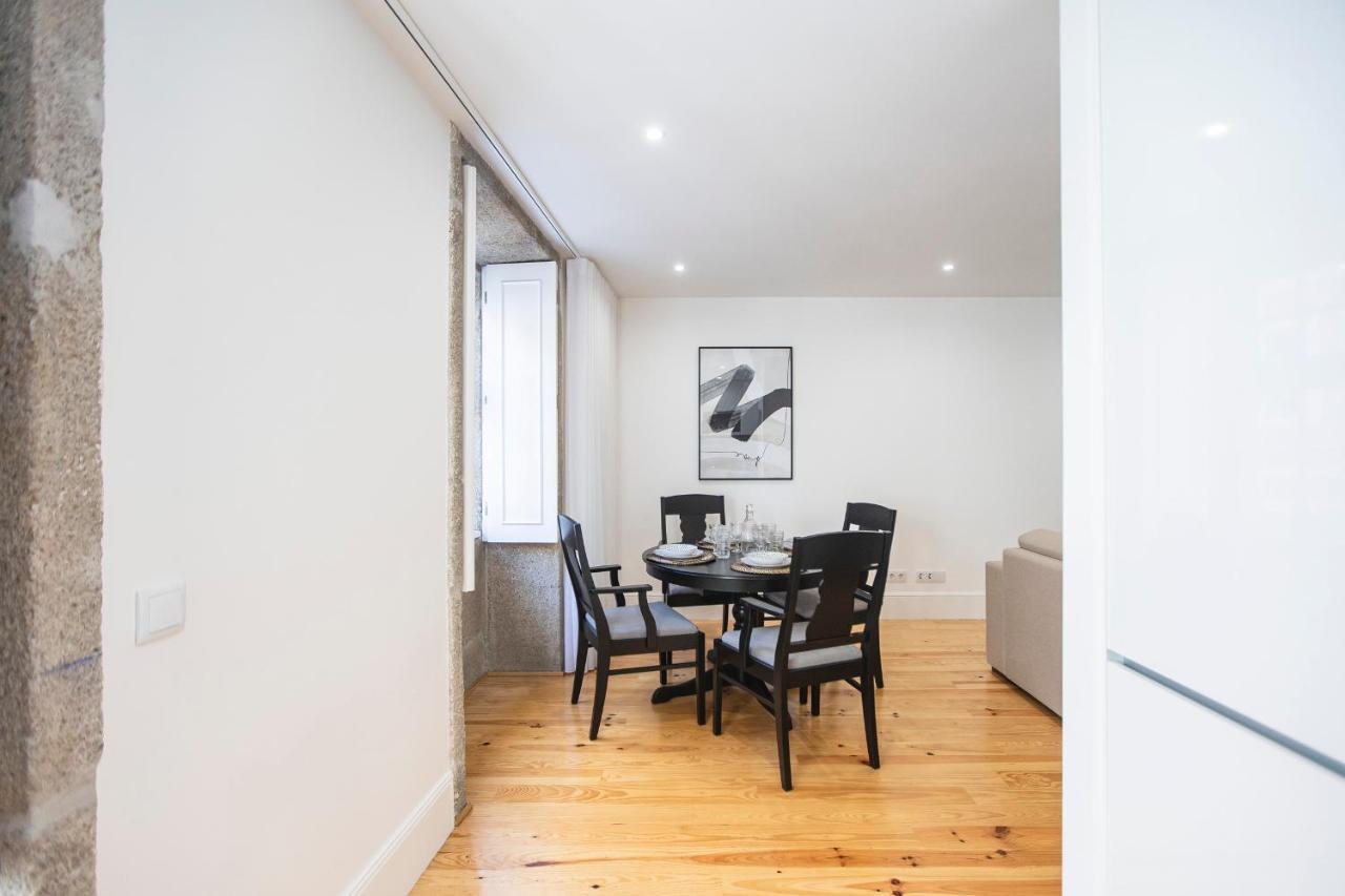 Elegant Downtown 1Br Flat W/ Ac By Lovelystay Porto Eksteriør bilde